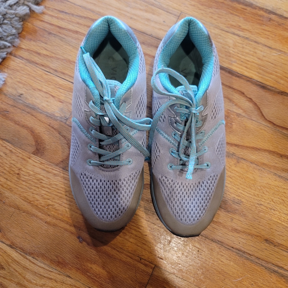 FIRM Vionic Emerald 9030 Women's Running Shoes size 6.5